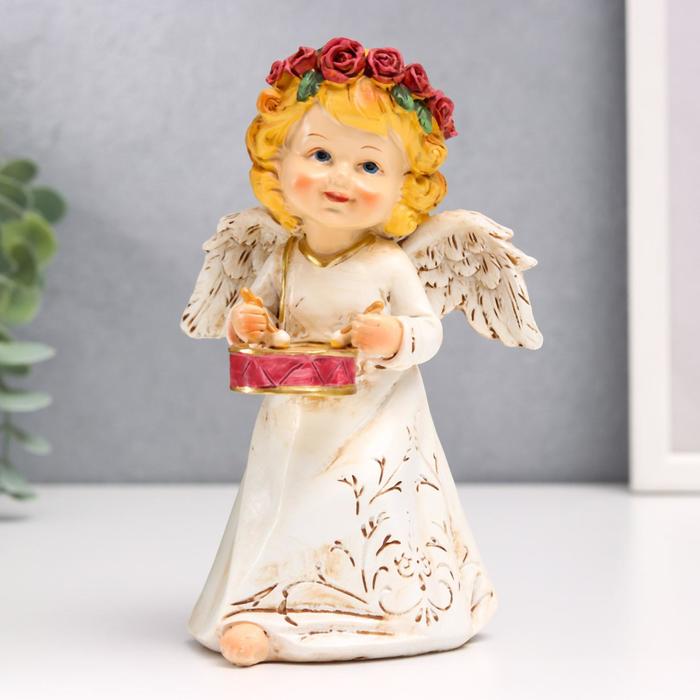Сувенир полистоун "Ангел в бежевом платье с узором, венок из роз, с барабаном" 15,5х10х6,5см   62570 - Фото 1