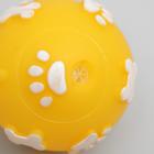 Мячик пищащий "Лапки" для собак, 5,5 см, жёлтый - Фото 2