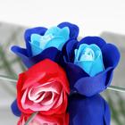 Подарочный набор из 12 красно-синих мыльных роз с металлической розой - Фото 10
