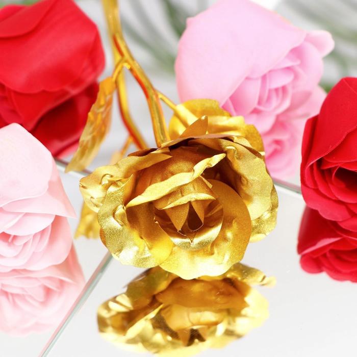 Мыльные розочки цветных оттенков и золотая роза, набор - фото 1883741453