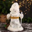 Дед Мороз под ёлку «Зимнее волшебство. Новогодняя игрушка в шубке» двигается, 28 см - Фото 3