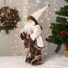 Дед Мороз "В белой шубке, в колпачке, с фонариком" двигается, 40 см - Фото 2