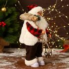 Дед Мороз "В клетчатом тулупе, с фонариком" двигается, ботинки светятся, 17х35 см - Фото 4