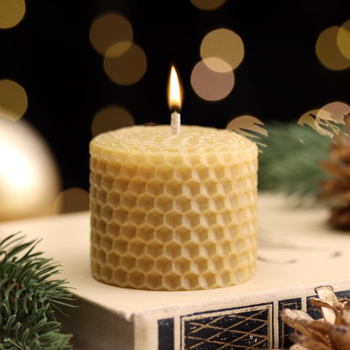 Свеча из вощины, медовая, «Новый год», 4х4,5 см - Фото 1