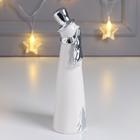 Сувенир керамика "Снеговик в цилиндре, с ёлочками" серебро 16,6х4,6х5,6 см - Фото 2
