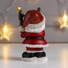 Сувенир полистоун "Дед Мороз в красной шубе, с ёлочкой" 10,5х5,5х7 см - фото 21353412