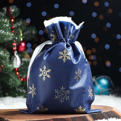 Мешок подарочный новогодний «Золотые снежинки», 22×31 см