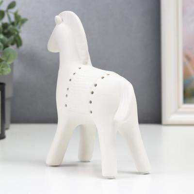 Сувенир керамика "Белый конь" матовый 15х17 см