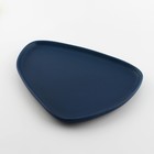 Тарелка керамическая нестандартной формы «Тёмно-синяя», 28 х 22 см, цвет синий - Фото 3