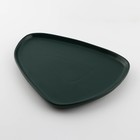 Тарелка керамическая нестандартной формы «Тёмно-зелёная», 28 х 22 см, цвет зелёный - Фото 3