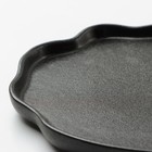 Тарелка керамическая неровный край «Чёрная», 27 см, цвет чёрный - Фото 6