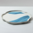 Тарелка керамическая неровный край «Разводы», 27 см, цвет бело-голубой - Фото 2