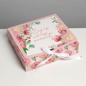 Коробка складная подарочная «Цветы», 20 × 18 × 5 см