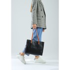 Сумка женская на магнитной кнопке, цвет чёрный - фото 48108366