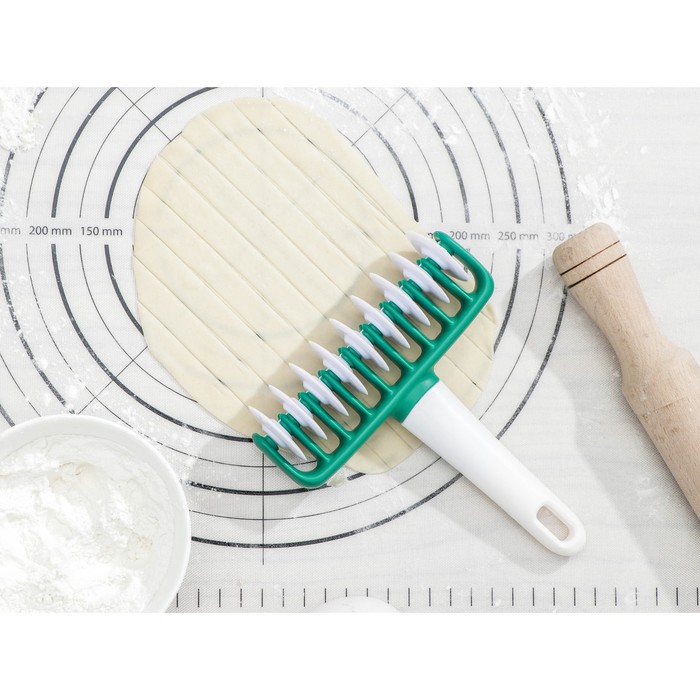 Валик для нарезки полос из теста KONFINETTA «Сладость», 14×17×4 см, пластик, белый - Фото 1