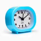 Часы - будильник настольные "Классика" на ножках, дискретный ход, 10 х 8.5 см, ААА, голубые - Фото 2