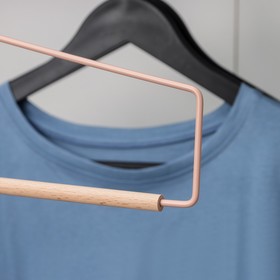 Плечики - вешалка для брюк и юбок SAVANNA Wood, 37×22×1,5 см, цвет розовый