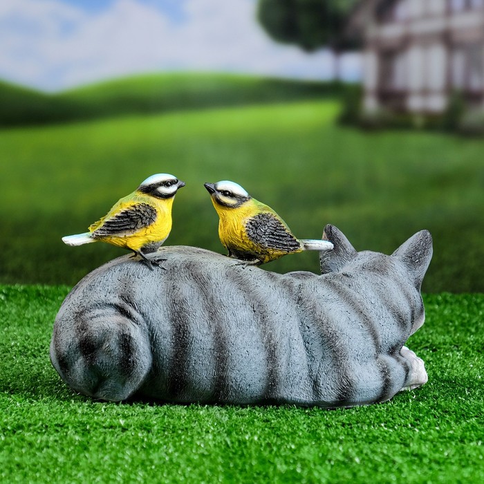 Садовая фигура "Кошка лежащая с птичками" 17х27х17см - фото 1907302139