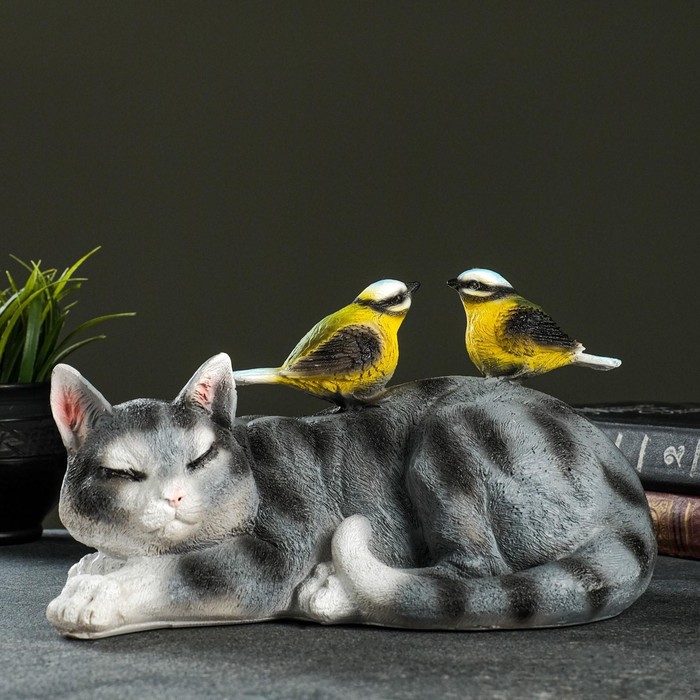 Садовая фигура "Кошка лежащая с птичками" 17х27х17см - фото 1907302141