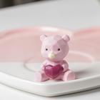 Кофейная пара керамическая «Мишка с сердцем», 3 предмета: кружка 200 мл, блюдце 15,5×15×8 см, ложка, цвет розовый - Фото 3