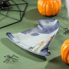 Блюдо стеклянное сервировочное Доляна «Хэллоуин. Шляпа в паутине», 19,8×18,1×1,7 см - фото 24514799