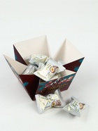 Подарочный набор новогодний «Сказочного года»: чай (50 г), конфеты (110 г), печенье брауни (120 г) 6878423