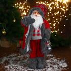 Дед Мороз "В красном клетчатом свитере, с фонариком" 23х45 см - фото 9410464