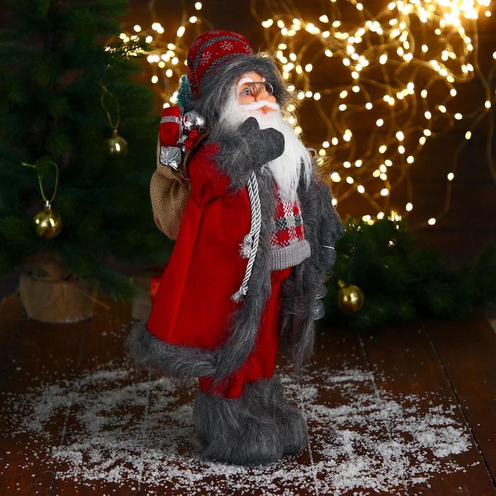 Дед Мороз "В красном клетчатом свитере, с фонариком" 23х45 см - фото 1891140192