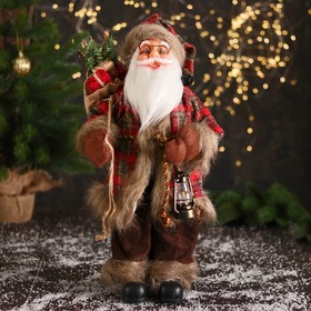 Дед Мороз "В красной клетчатой шубке, с фонариком и веточками" 45 см