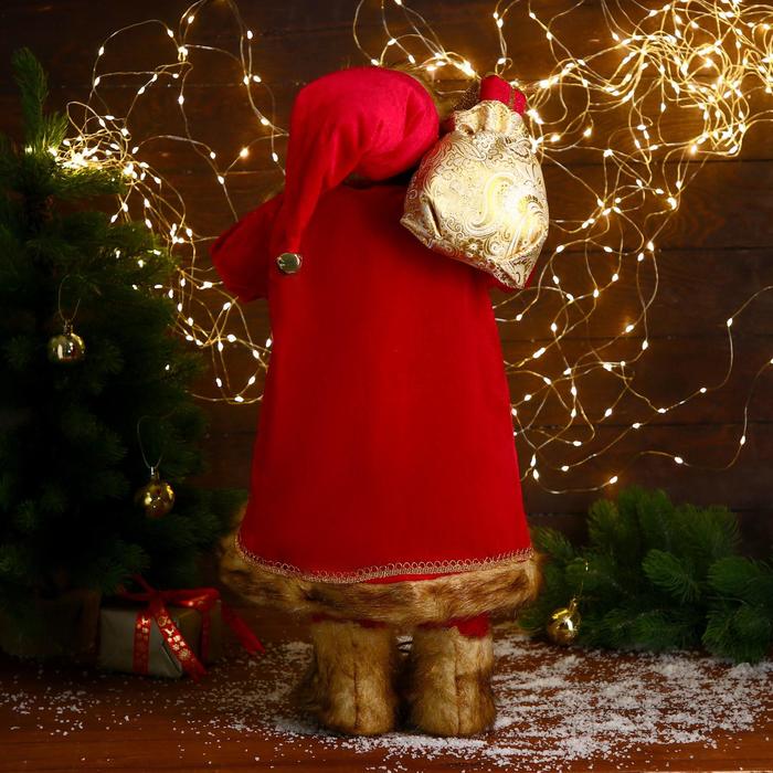 Дед Мороз "В золотом кафтане, с венком" 60 см - фото 1908765746