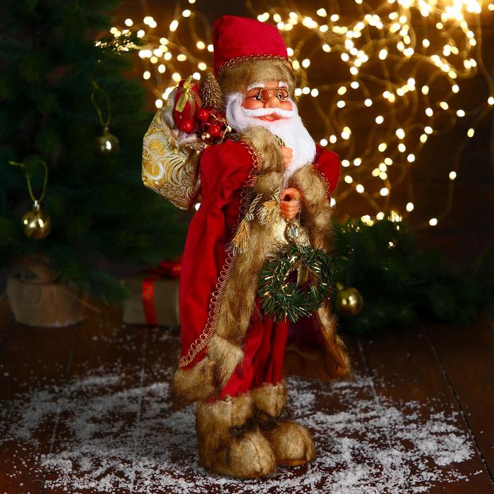 Дед Мороз "В золотом кафтане, с венком" 45 см - фото 1908765748