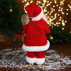Дед Мороз "В свитере и блестящей шубке с белым мехом" двигается, фонарь светится, 15х35 см - фото 3736232