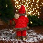 Дед Мороз "В свитере и шубке с коричневым мехом" двигается, лампа светится, 15х30 см - Фото 4
