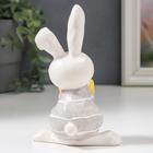 Сувенир керамика "Стеснительный зайчик в серой кофточке, с жёлтым бантом" 14,3х6,6х9,8 см  (артикул 6532683)  большой выбор товаров оптом и в розницу по низким ценам с доставкой