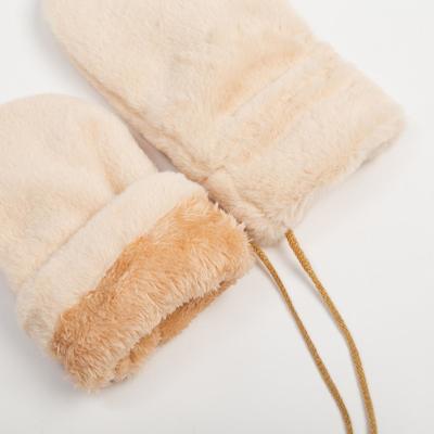 Варежки женские MINAKU «Нежные», размер 22 см, бежевые