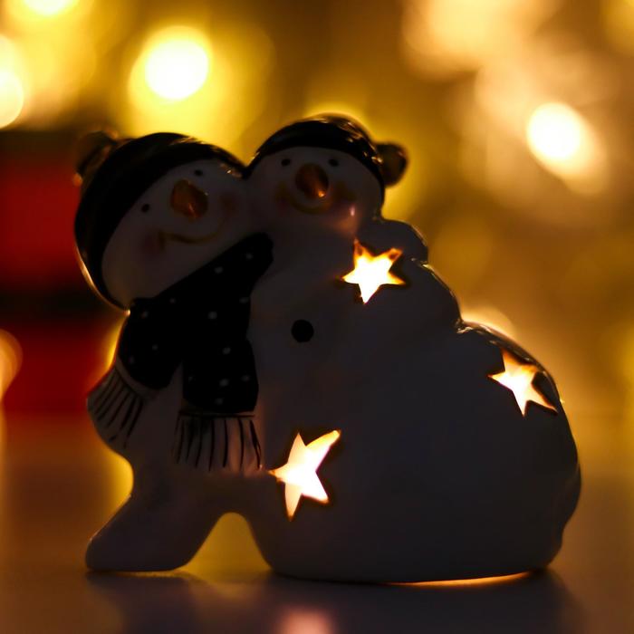 Сувенир керамика свет "Снеговички, чёрные колпаки и шарфы" 10х12х8 см - фото 1907306327