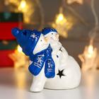 Сувенир керамика свет "Снеговички, синие колпаки и шарфы" 10х12х8 см - фото 9576240