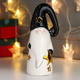 Сувенир керамика "Дед Мороз, белый кафтан, чёрный колпак, золотая звёзда" 18,5х5,5х7,5 см