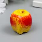 Декоратинвый элемент яблоко, 50мм желтый-красный - Фото 1