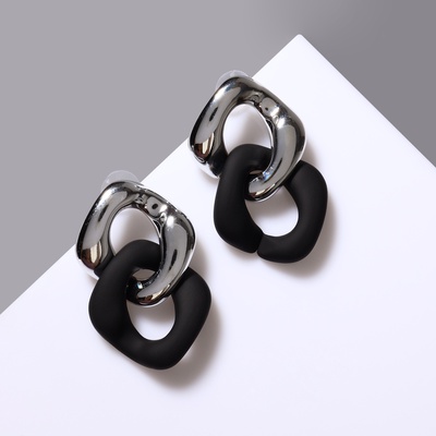 Серьги металл «Цепь» диагональ, 2 полых ромба, цвет серебристо-чёрный