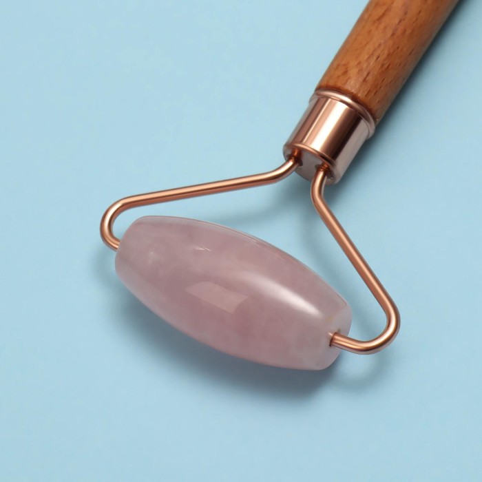 Массажёр для лица и зоны декольте, акриловый и деревянный 13 × 5,5 см, цвет бежевый 24505