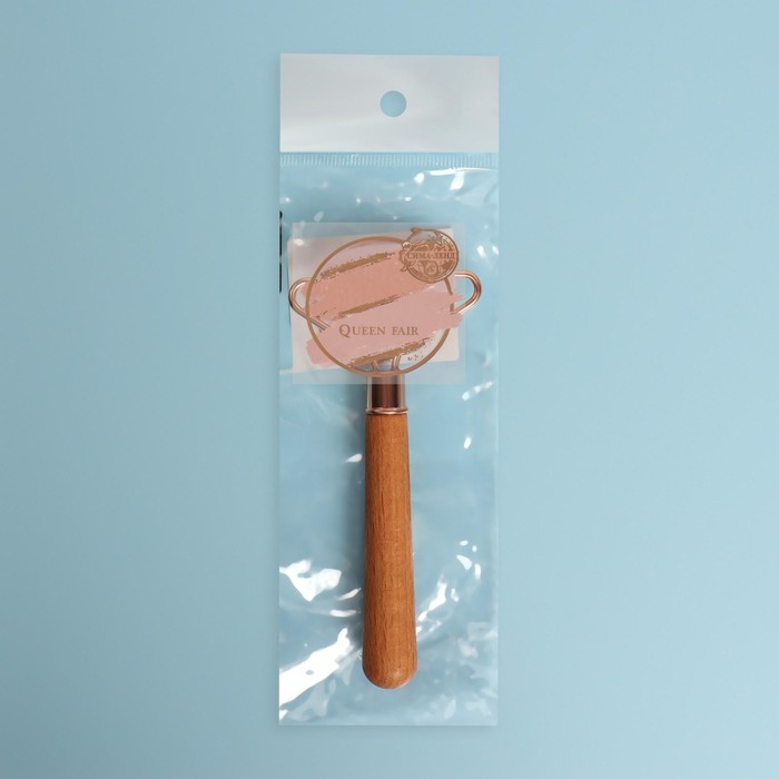 Массажёр для лица и зоны декольте, акриловый и деревянный 13 × 5,5 см, цвет бежевый 24505