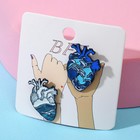 Значки-неразлучники «Сердца» бэст фрэндс, цвет бело-голубой в чёрном металле - Фото 1