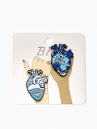 Значки-неразлучники «Сердца», 2 шт. бело-голубые в чёрном металле - Фото 2