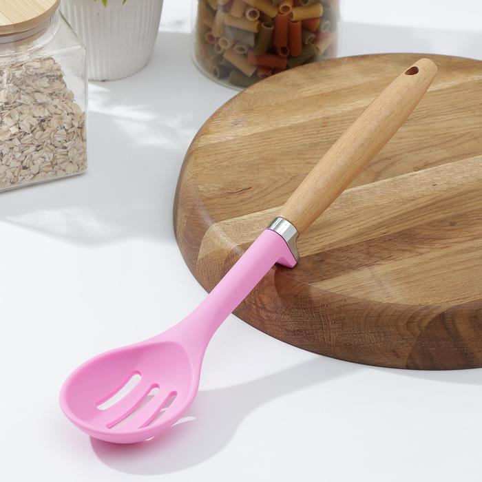 Ложка кулинарная с прорезями Доляна «Стелла», 29 см, цвет розовый - Фото 1