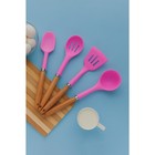 Ложка кулинарная с прорезями Доляна «Стелла», 29 см, цвет розовый - фото 48941472