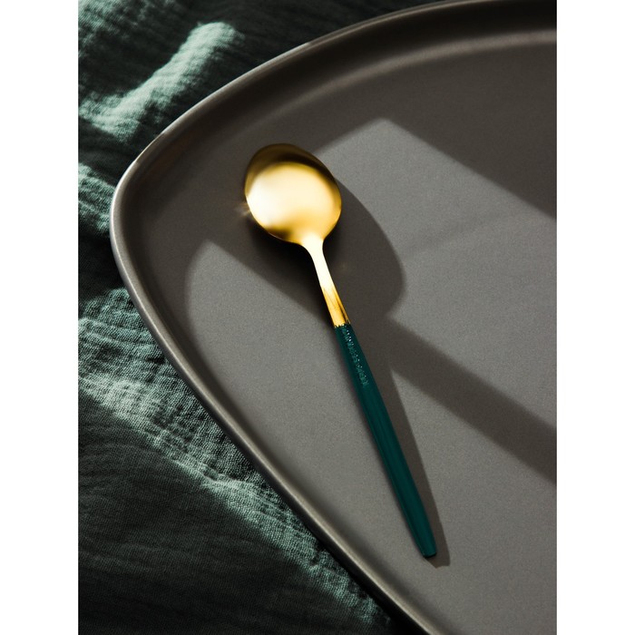 Ложка чайная из нержавеющей стали Magistro «Блинк», длина 14,5 см, зелёная ручка, на подвесе, цвет золотой - фото 1908775466