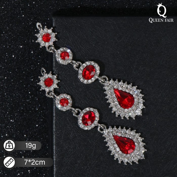 Серьги висячие со стразами «Вечерние» мадам, цвет бело-красный в серебре, 7 см - Фото 1