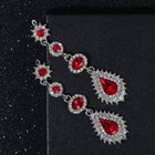 Серьги висячие со стразами «Вечерние» мадам, цвет бело-красный в серебре, 7 см - Фото 5