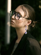 Серьги висячие со стразами «Вечерние» мадам, цвет бело-синий в золоте, 7 см - Фото 2